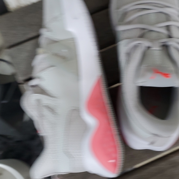 NWOB PUMA Cell Fraction Women's Light Gray Running Shoes - Size 8 - Picture 7 of 10